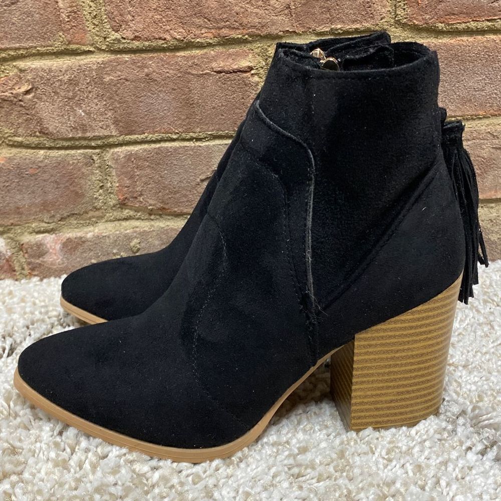 A Rider Girl Black Suede Tassel Booties Size 6.5 NWOT - Picture 4 of 9
